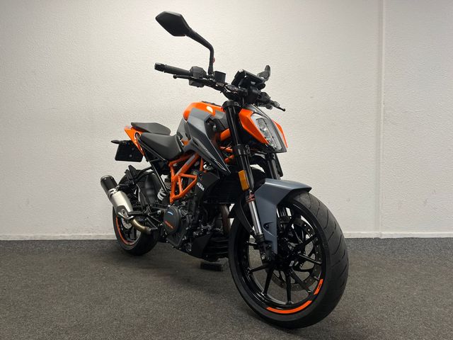 ktm - 390-duke
