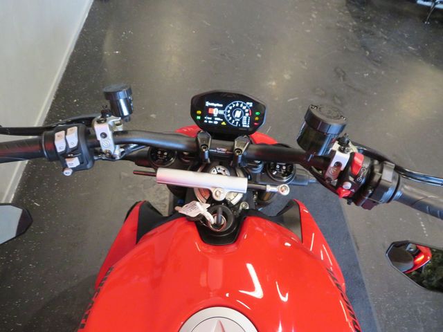 ducati - streetfighter-v2