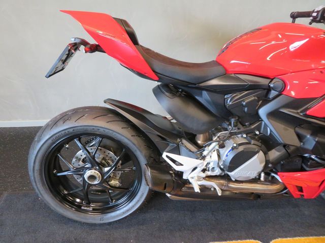 ducati - streetfighter-v2