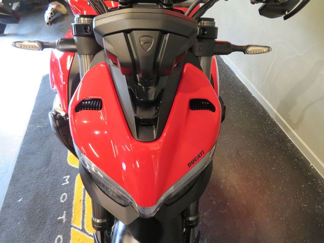 ducati - streetfighter-v2