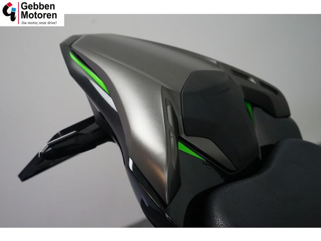 kawasaki - z900