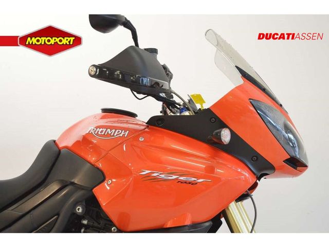 triumph - tiger-1050