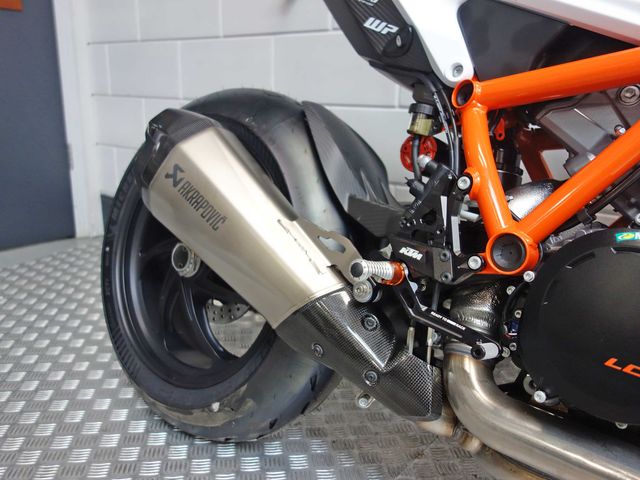ktm - 1390-super-duke-rr