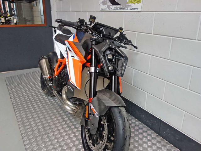 ktm - 1390-super-duke-rr