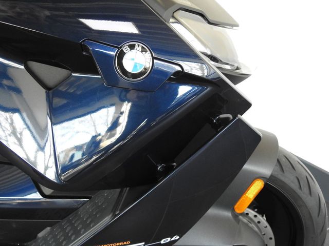 bmw - ce-04