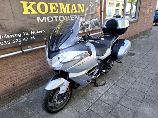 triumph - trophy-1215-se