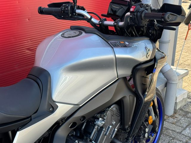 yamaha - tracer-9-gt