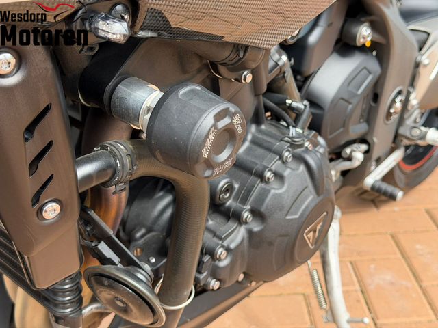 triumph - speed-triple-rs