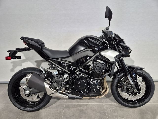 kawasaki - z900