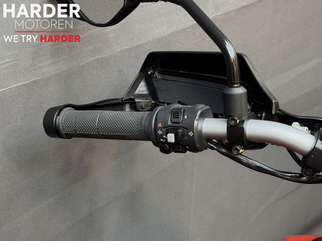 ducati - hypermotard-939