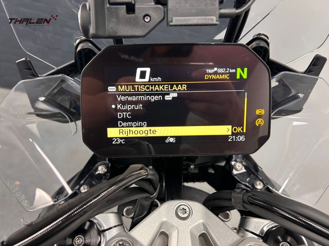 bmw - r-1300-gs-triple-black