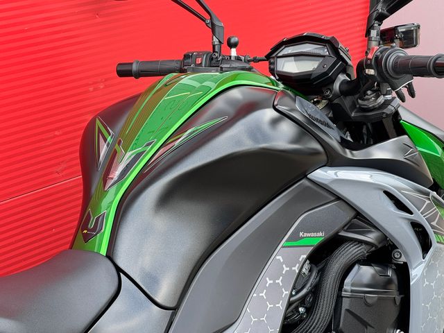 kawasaki - z1000-r
