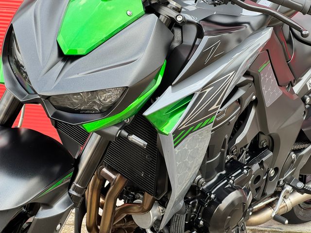 kawasaki - z1000-r