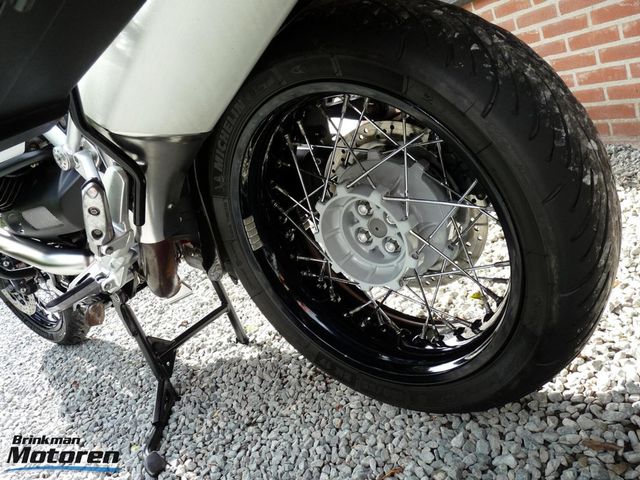 moto-guzzi - stelvio-1200-abs