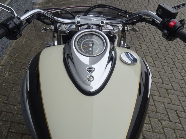triumph - rocket-iii-touring