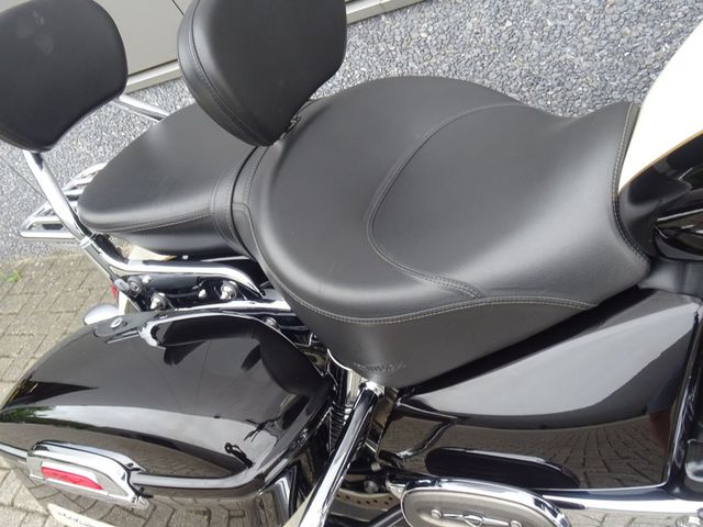 triumph - rocket-iii-touring