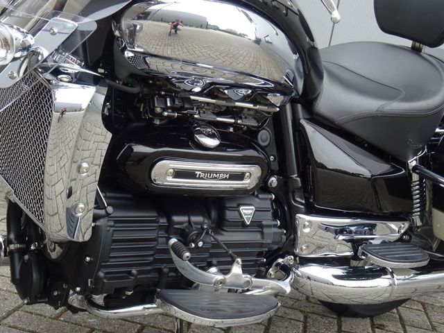 triumph - rocket-iii-touring