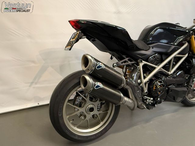 ducati - streetfighter--s-1098