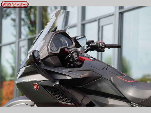 honda - gl-1800-goldwing-bagger-dct