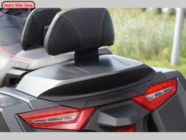 honda - gl-1800-goldwing-bagger-dct