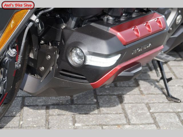 honda - gl-1800-goldwing-bagger-dct