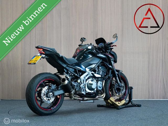 kawasaki - z900