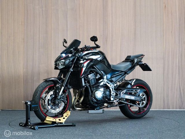 kawasaki - z900