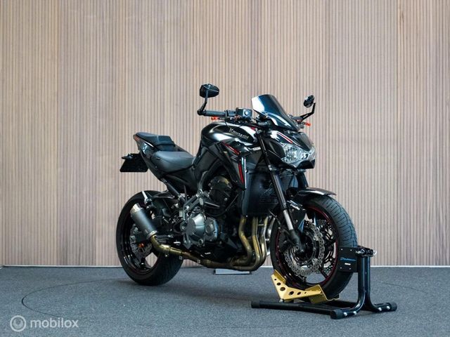 kawasaki - z900