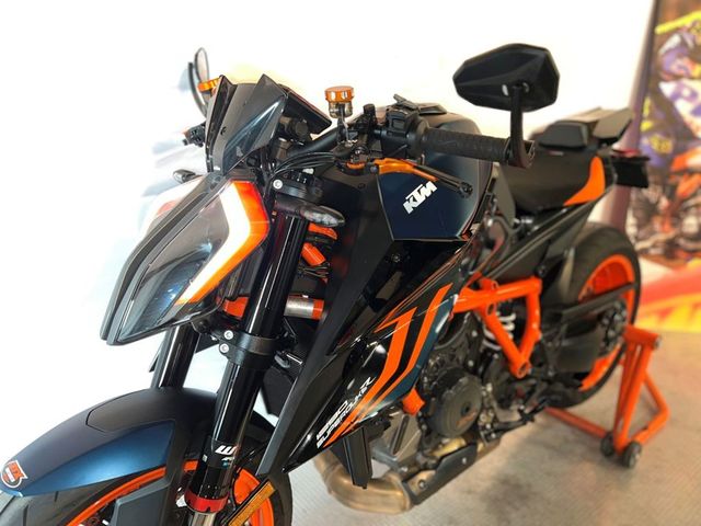 ktm - 1290-super-duke-r