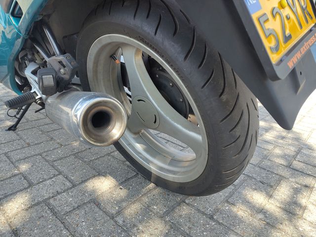 bmw - r-1100-rs
