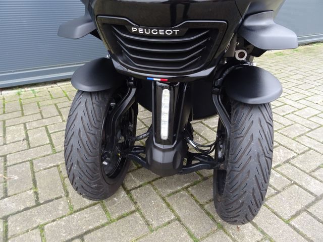 peugeot - metropolis-400