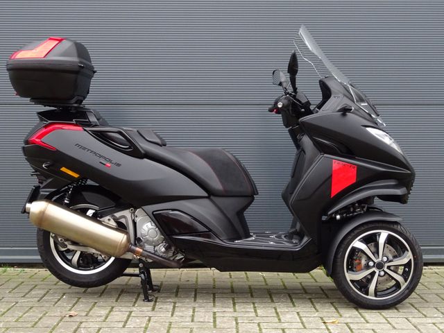 peugeot - metropolis-400