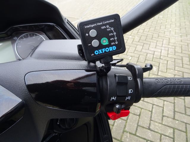 peugeot - metropolis-400