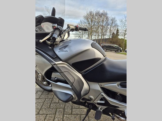 honda - st-1100-pan-european-abs