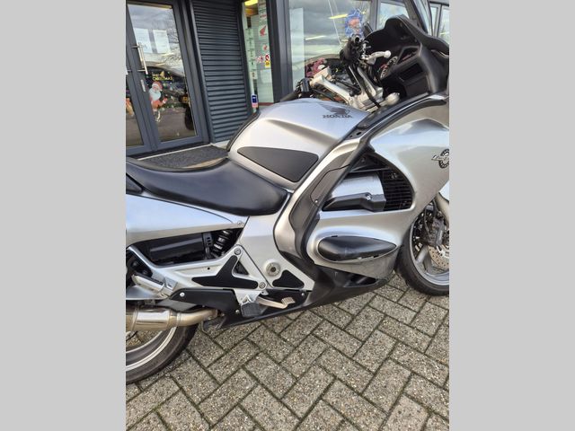 honda - st-1100-pan-european-abs