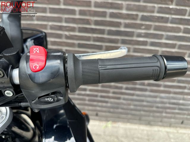 yamaha - fzs-600-fazer-s