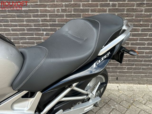 yamaha - fzs-600-fazer-s