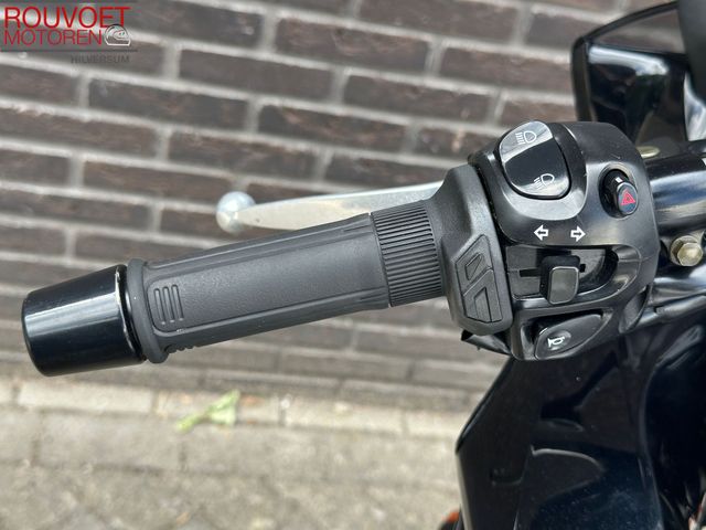 yamaha - fzs-600-fazer-s
