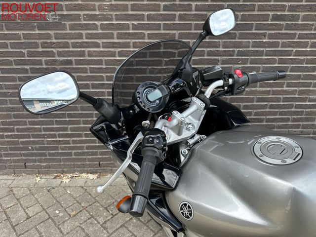 yamaha - fzs-600-fazer-s
