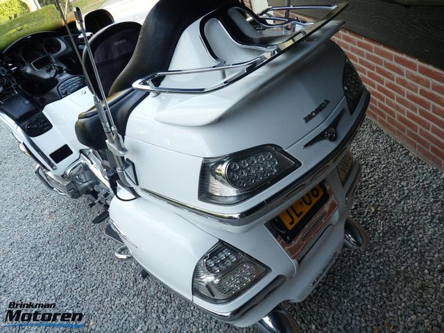 honda - gl-1800-goldwing-c-abs