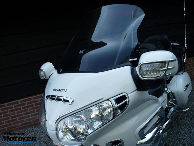 honda - gl-1800-goldwing-c-abs