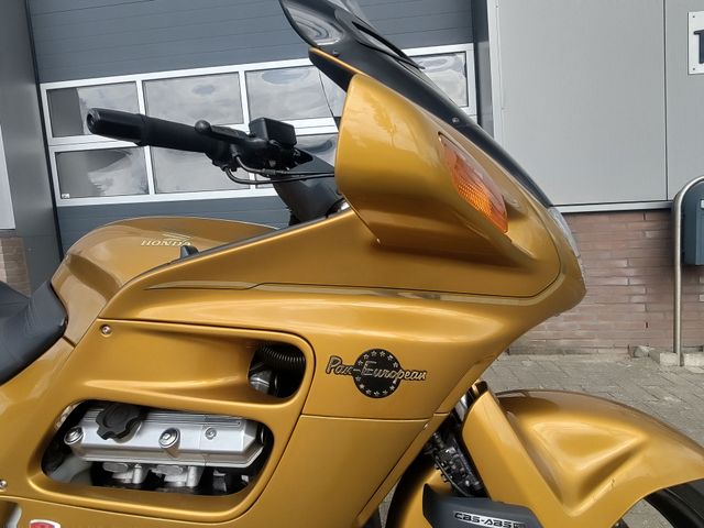 honda - st-1100-pan-european