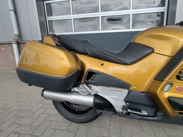 honda - st-1100-pan-european