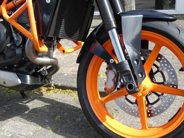 ktm - 690-duke-abs