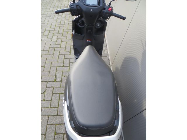 suzuki - address-125