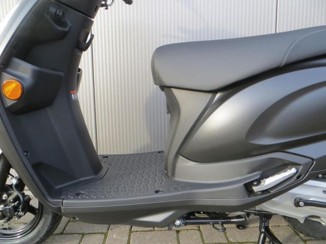 suzuki - address-125