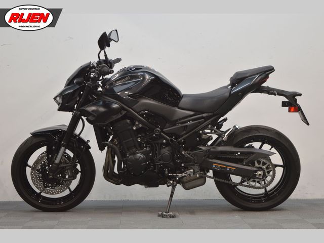 kawasaki - z900
