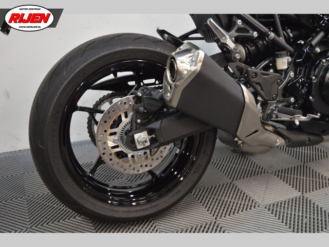 kawasaki - z900