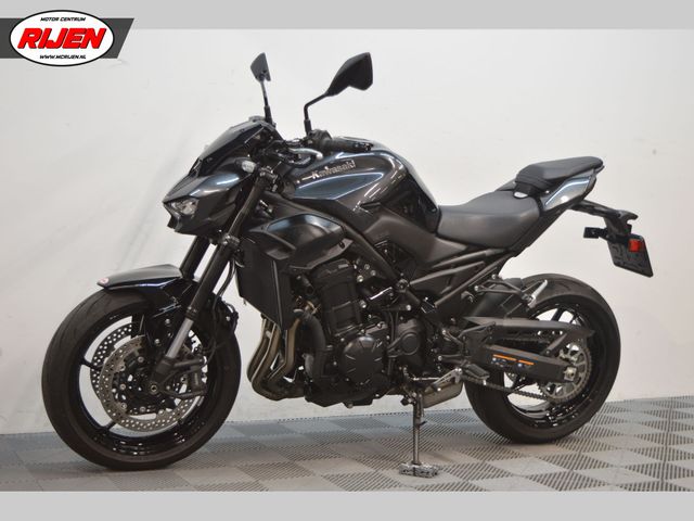 kawasaki - z900
