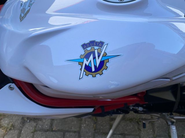 mv-agusta - f3-675